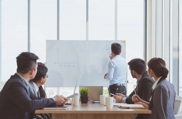 Quy định về Ủy ban kiểm toán trong doanh nghiệp niêm yết tại Việt Nam: Góc nhìn pháp lý và thực tiễn